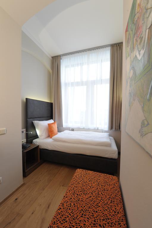 Eee Hotel Perg Стая снимка