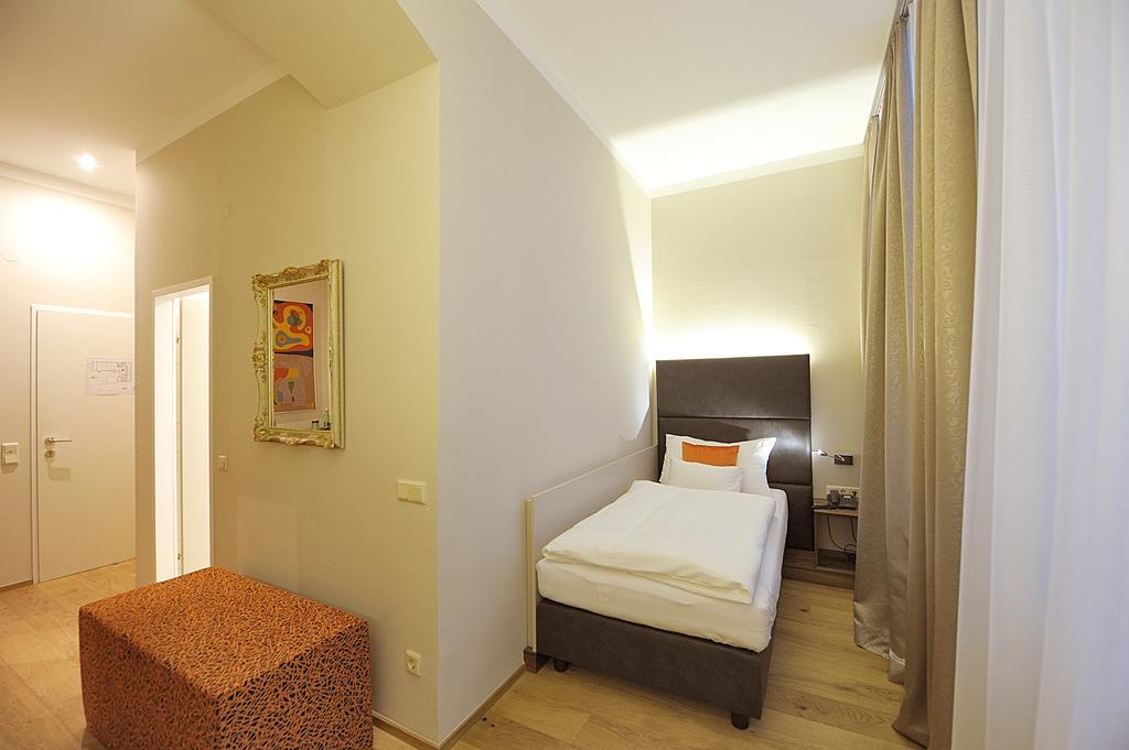 Eee Hotel Perg Стая снимка